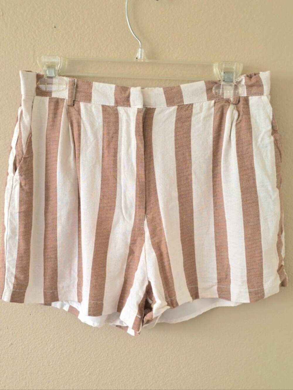 The Workshop Juniors Tan White Striped Linen Blend Shorts - Size Large